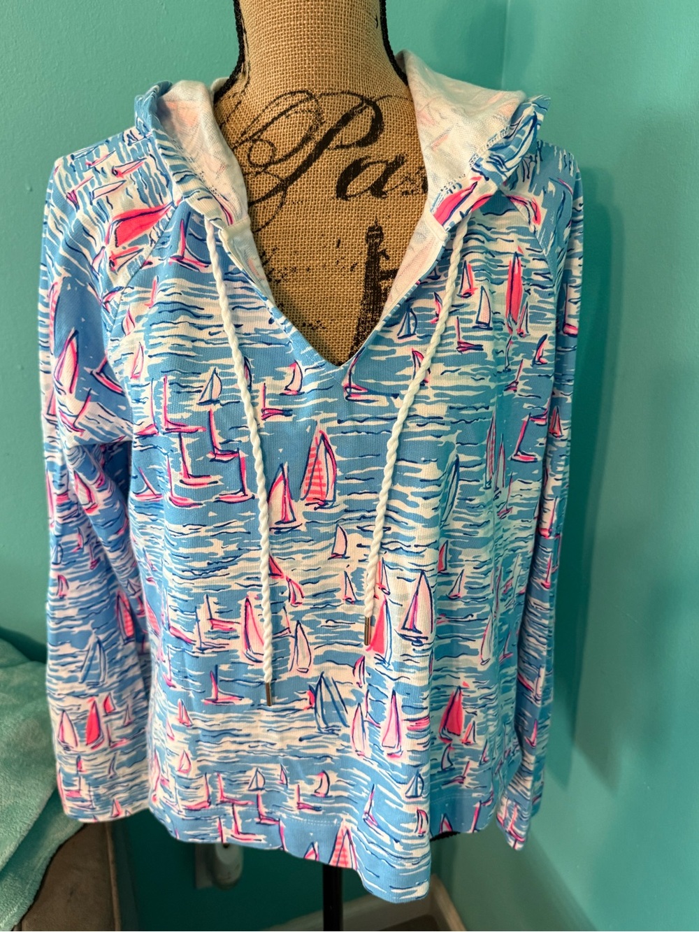 NWT Women’s Lilly Pulitzer Kiawah Hoodie in Zanzibar Blue Size Large